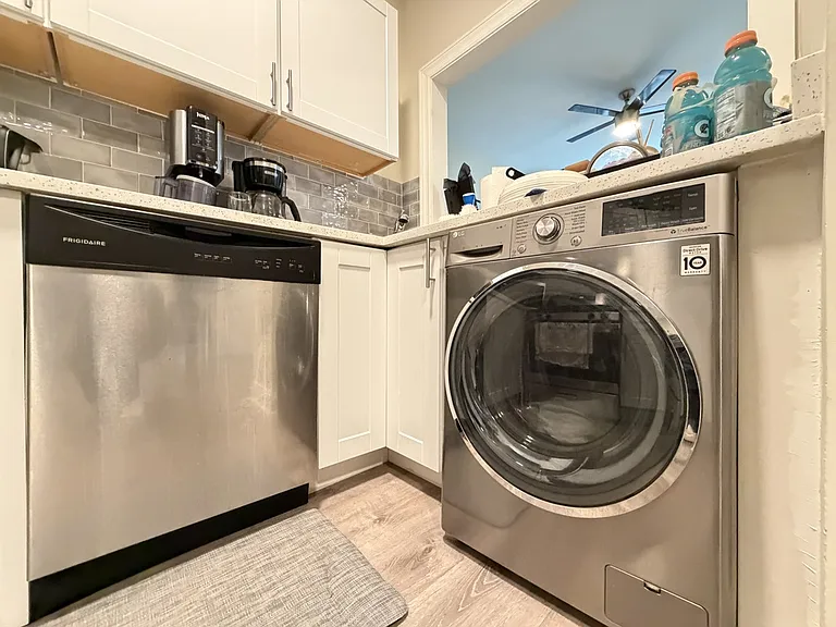 854 W George St #4 — Photo 20