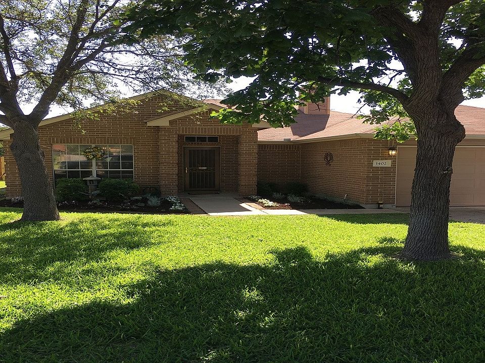1st image of 1402 River Oak Dr