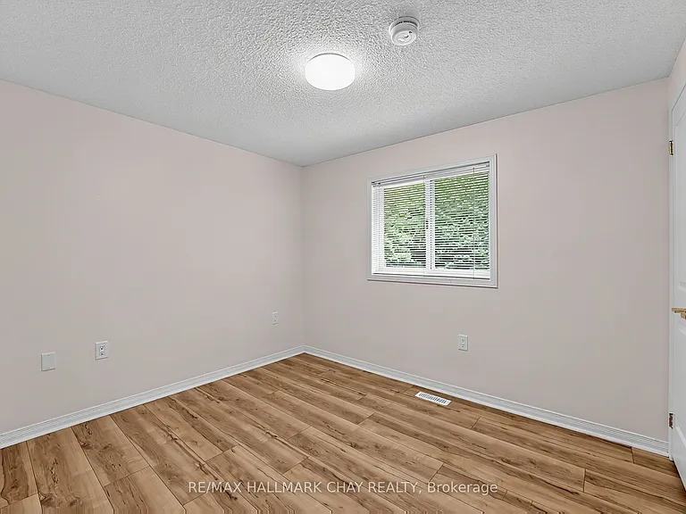1091 Fox Farm Rd — Photo 9