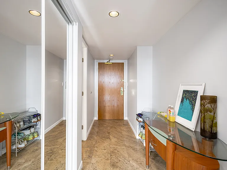 9623 Manchester Dr #905 — Photo 8