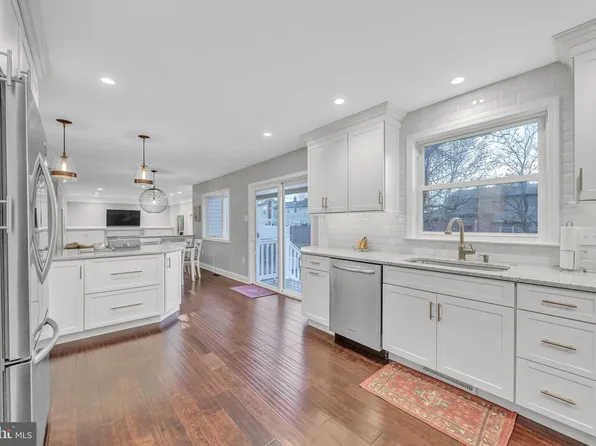 1802 Morris Dr, Cherry Hill, NJ 08003