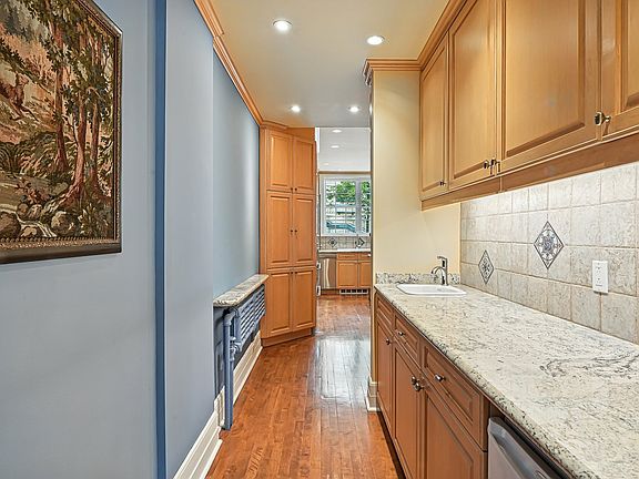 5th image of 1524 Avenue Des Plns #O