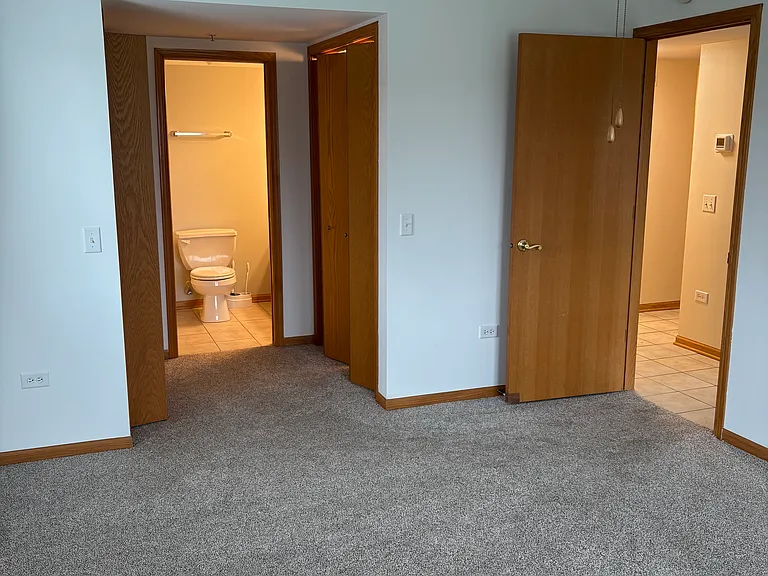 1041 Ashley Ct S #2D — Photo 8