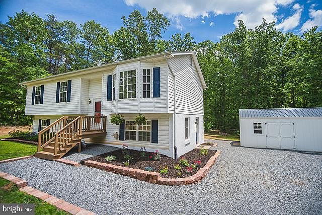 1st image of 17063 Cinders Ln
