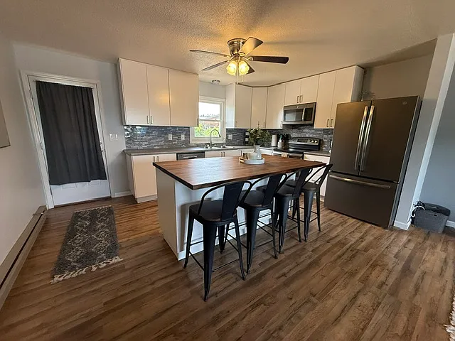 4 bed, 1788 sqft, $2,650 — Photo 2