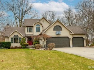 10475 Cottage Grove Dr, Middlebury, IN 46540