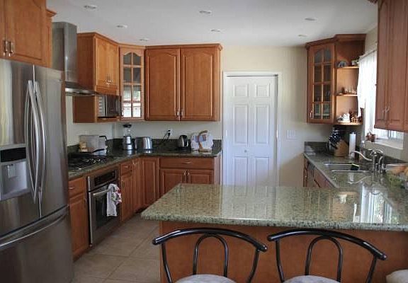 2nd image of 1035 Vallejo Ave