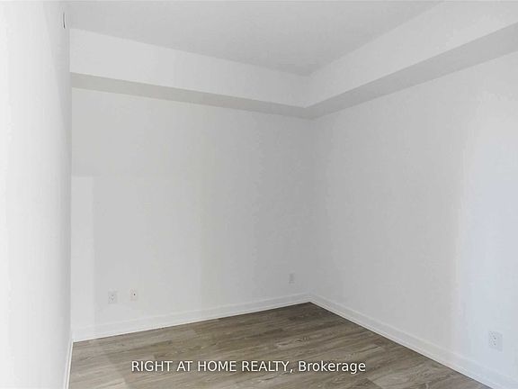 5th image of 19 Western Battery Rd #2616