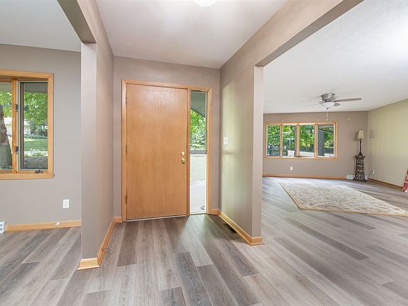 3rd image of 5550 Einor Ave