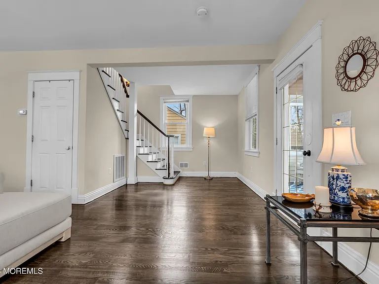 524 Fisk Ave — Photo 6