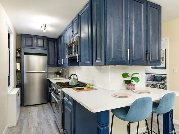 3rd image of 241 E 76th Street #9I