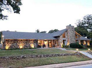 2005 Woodland Rd, Edmond, OK 73013