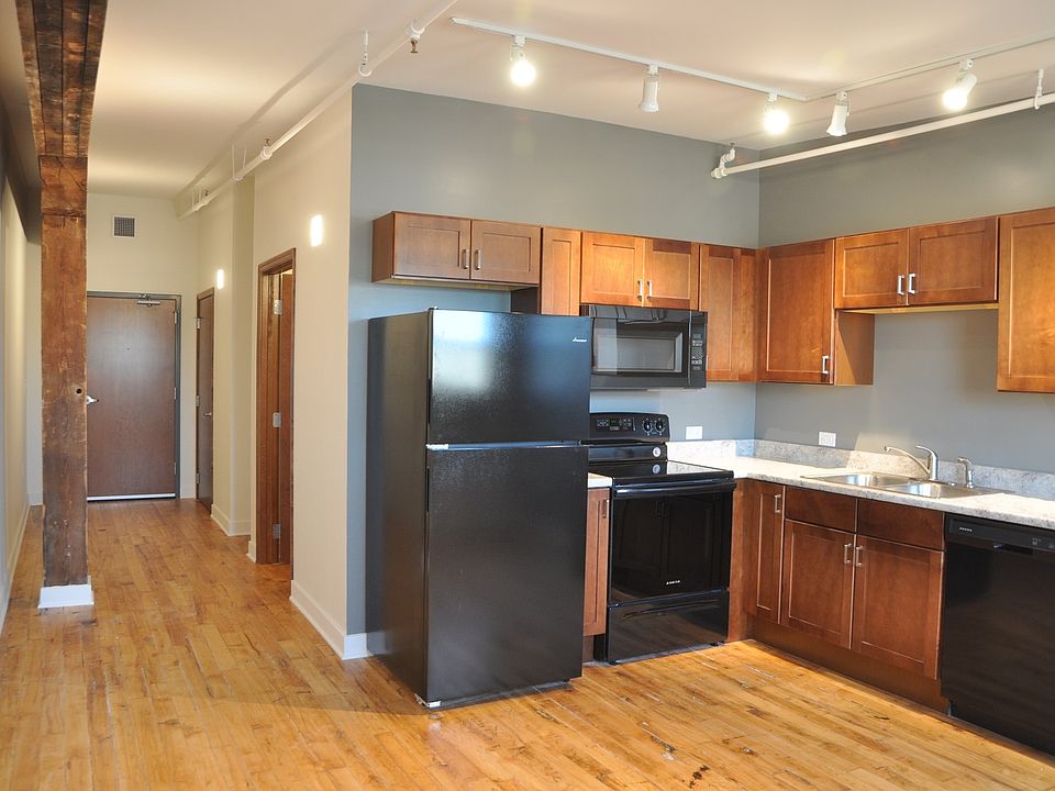 1st image of 333 1st St SE #505