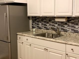 22 Bonnefoy Pl APT 3, New Rochelle, NY 10805