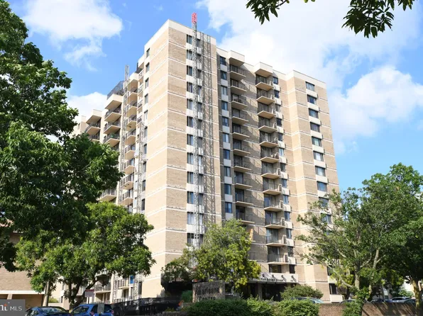 118 Monroe St #30, Rockville, MD 20850