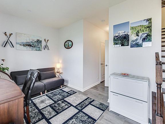 4th image of 88 Lakeview Pl