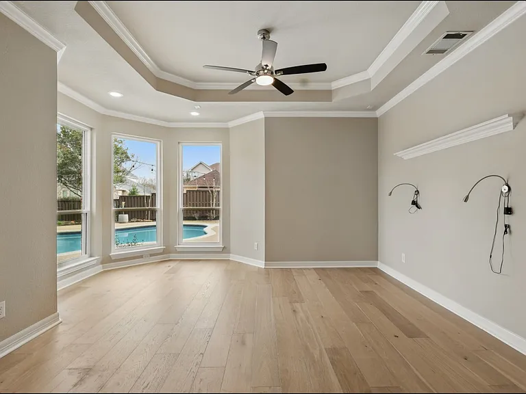 727 Ashleigh Ln — Photo 11