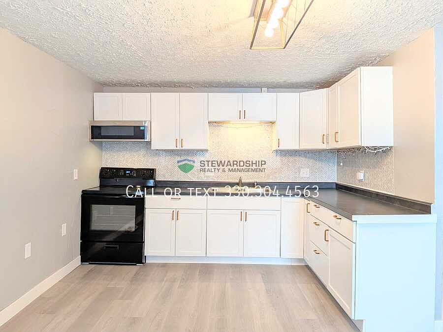 1st image of 15265 Lincoln Way W