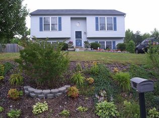 11517 Woodland View Dr, Fredericksburg, VA 22407