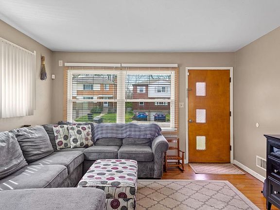 4th image of 8460 Donna Ln