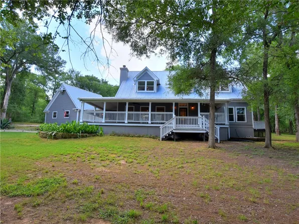 151 Trinity St, Cedar Creek, TX 78612