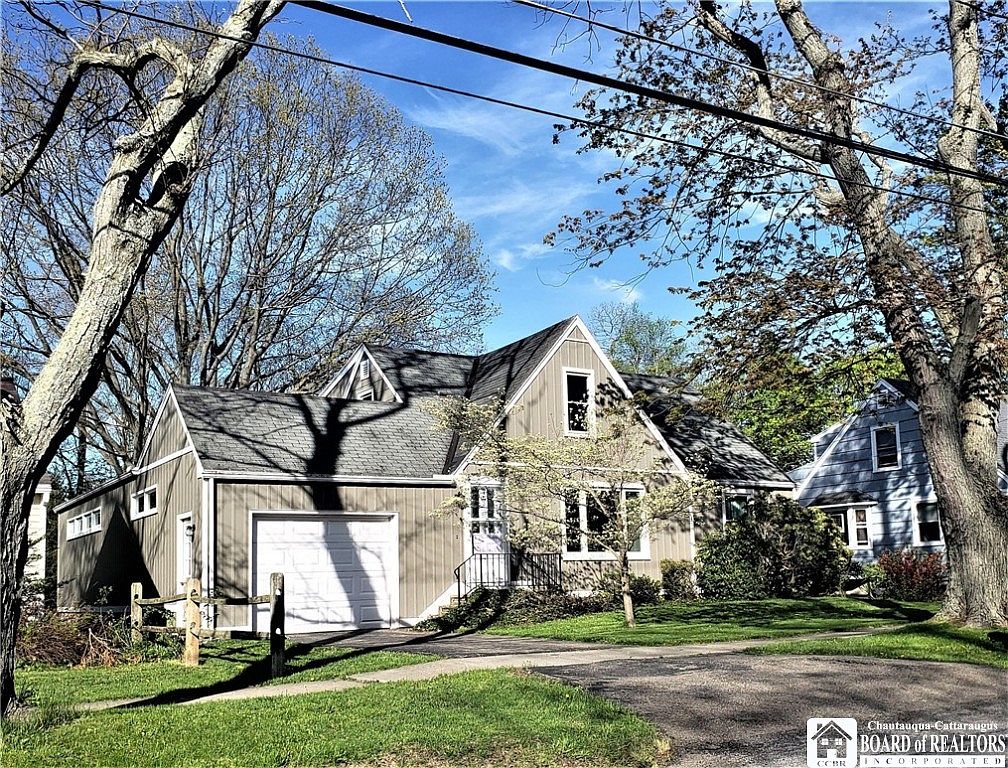 279 Chestnut St, Fredonia, NY 14063 Zillow