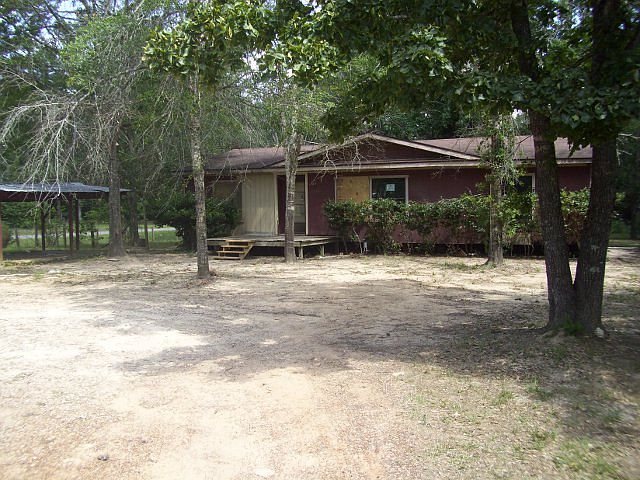 1st image of 114 Oak Wood Dr