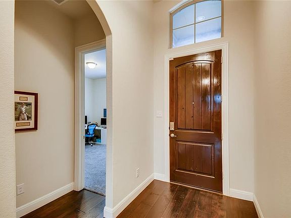 3rd image of 1105 Hillrose Dr