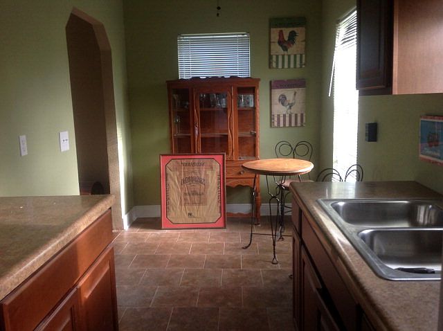 2nd image of 503 E 4th St