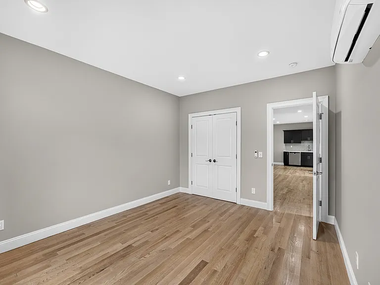 14 Church St #2D — Photo 11