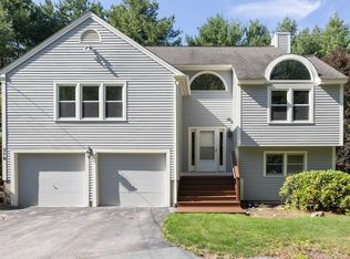 319 Fox Run Rd, Hudson, NH 03051