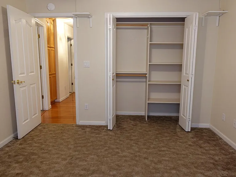 1811 Smith Dr — Photo 6