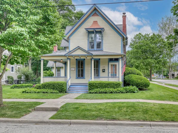 220 N 5th St, Dundee, IL 60118