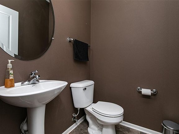 2nd image of 4527 NE McDougal Ln #B