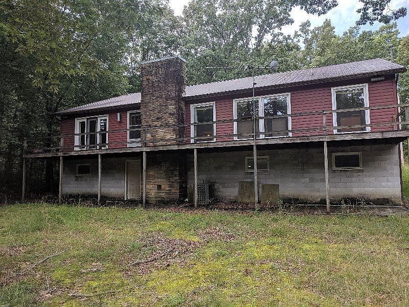 2nd image of 1012 Commanche Dr