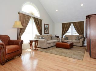 40 Broadway Ave, Ipswich, MA 01938
