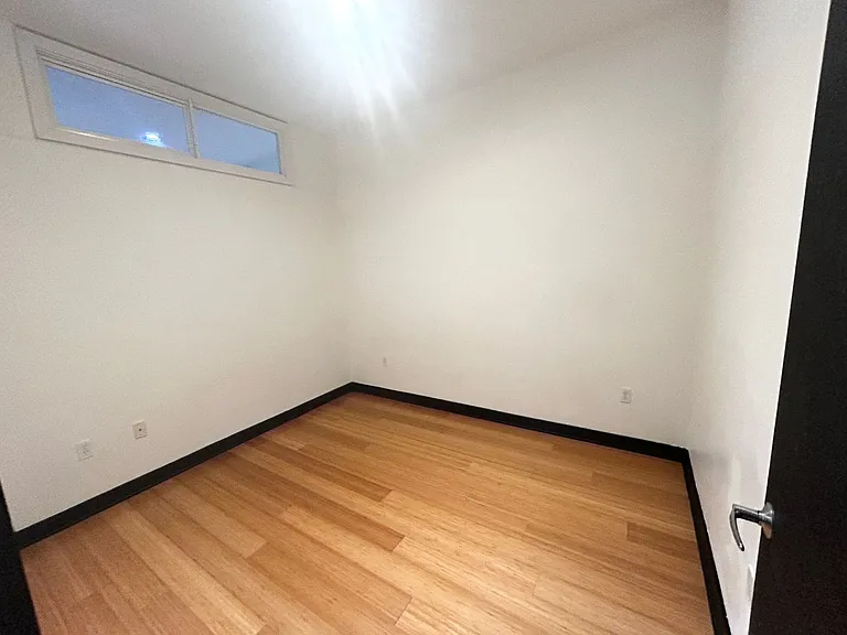 3970 N Interstate Ave #404 — Photo 8