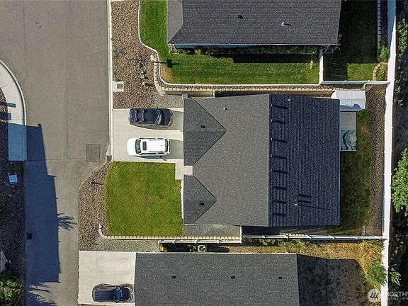 4th image of 1133 S New Oak Lane