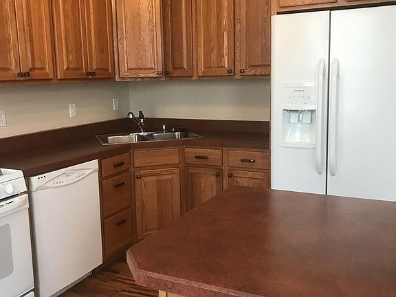 2nd image of 5143 Daggett Ave