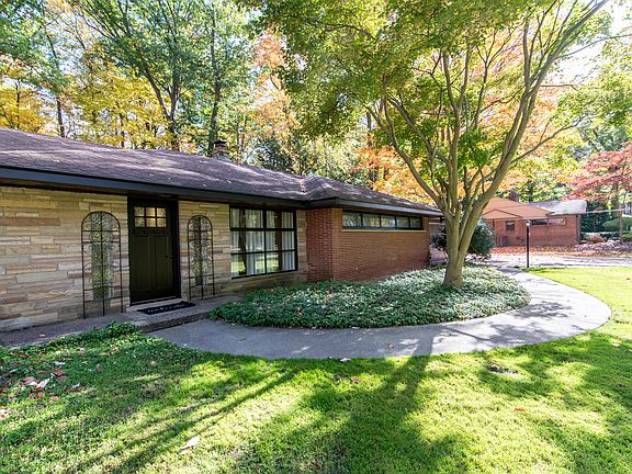 3rd image of 16832 Bell Creek Ln