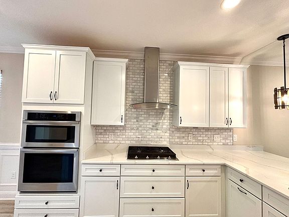 5th image of 835 Silver Pine Dr