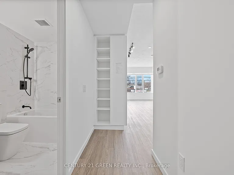 689 The Queensway #216 — Photo 16