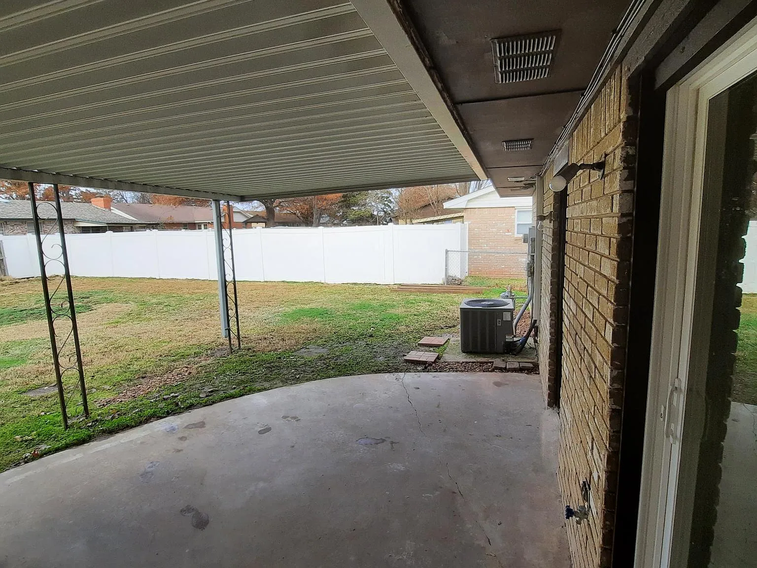 3 bed, 1327 sqft, $1,425 — Photo 4