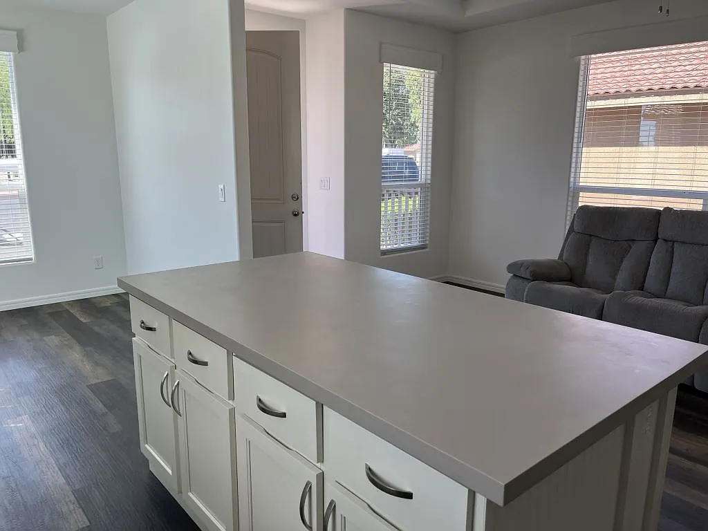3 bed, 2.0 bath, 1200 sqft, $1,800 — Photo 3
