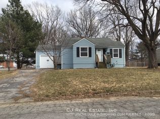 3901 S Crestview Rd, Independence, MO 64052