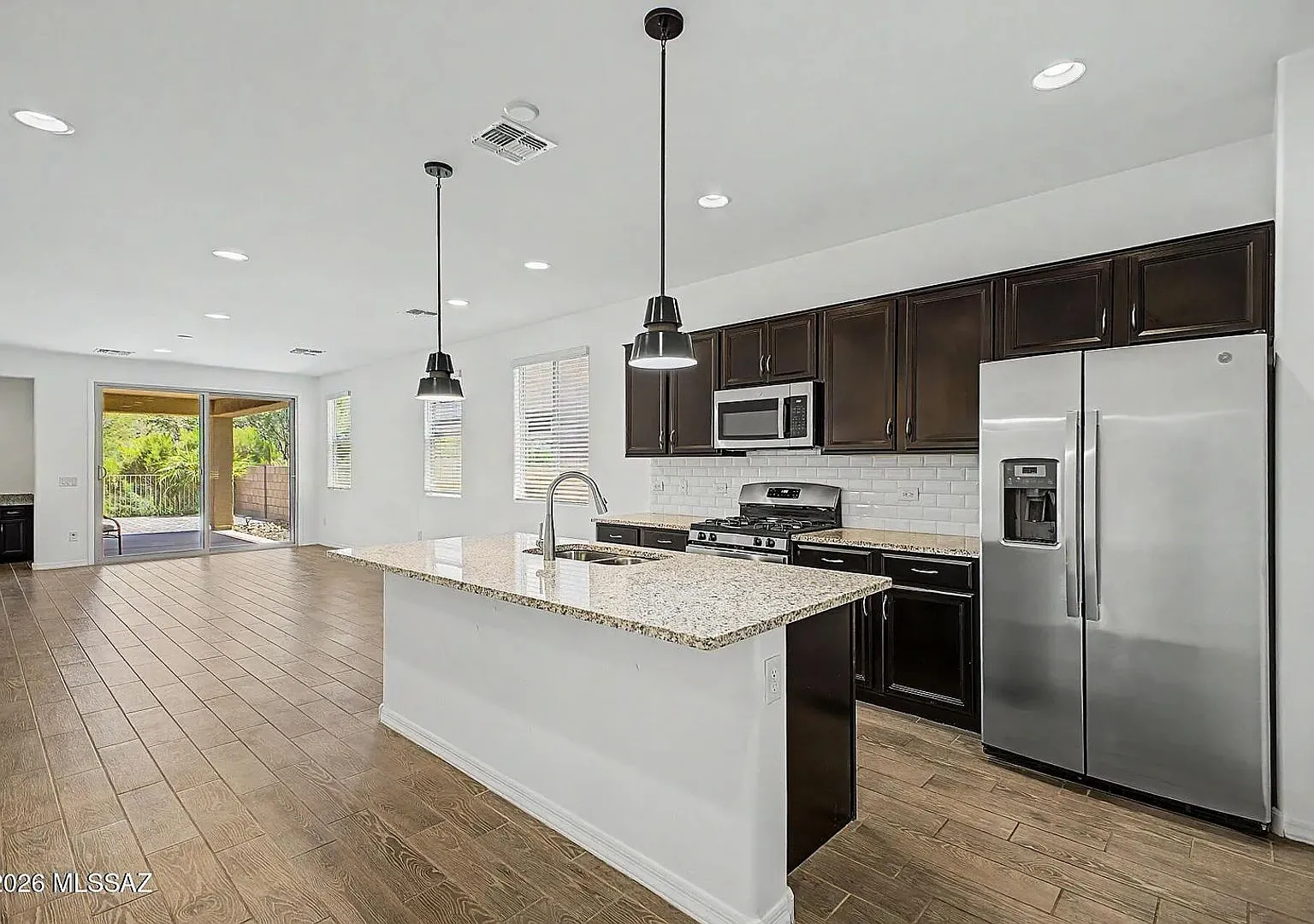 3-Bedroom, 2 Bath Single Family for Rent in Tucson, AZ | Attached Garage & Modern Kitchen — Photo 2