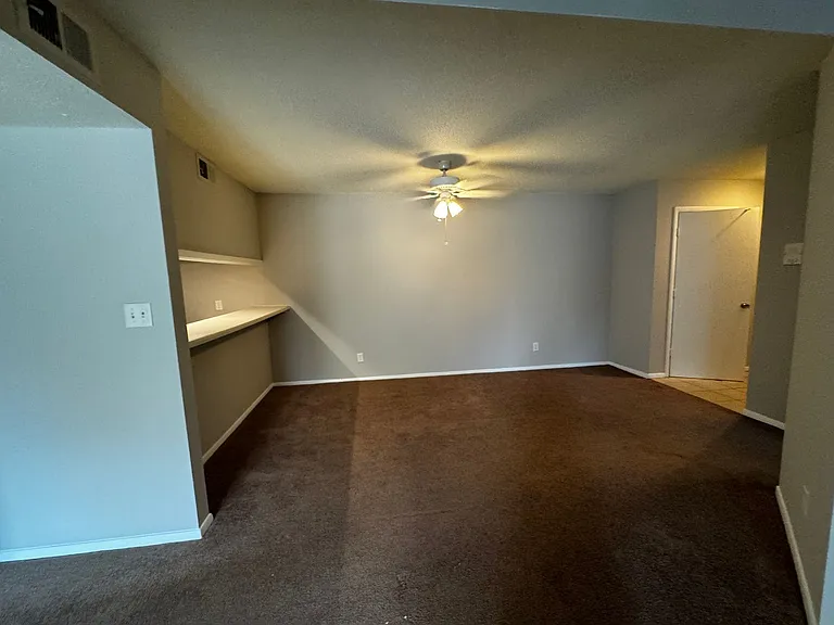 Coventry Court West Apartments — Photo 77