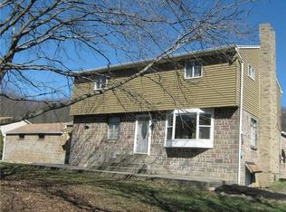 156 Willow Rd, Avella, PA 15312