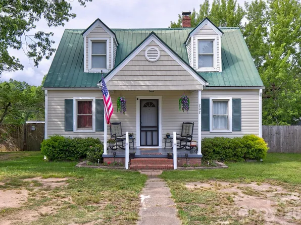 202 Chester Ave #2, Great Falls, SC 29055