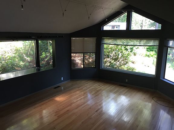 3rd image of 54 Ridgeline Dr